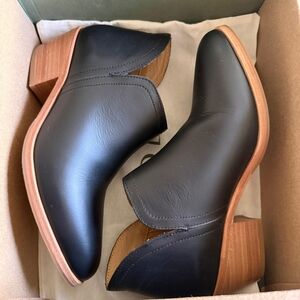 Black Ankle Leather Bootie